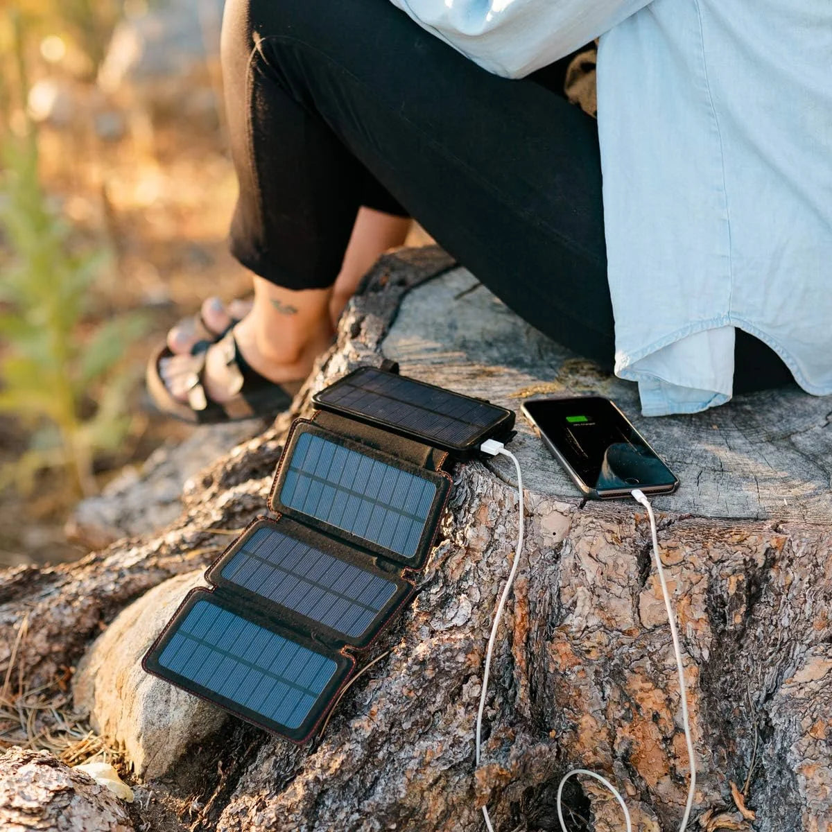 Quadrapro Solar Power Bank: Ultimate 5.5W 4-Panel Wireless Charger for iPhone & Android with Dual USB Ports, Flashlight, and Magnetic Mounts