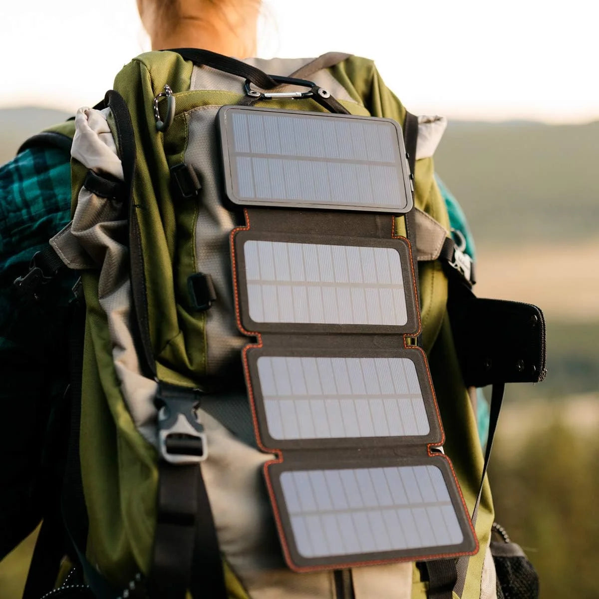 Quadrapro Solar Power Bank: Ultimate 5.5W 4-Panel Wireless Charger for iPhone & Android with Dual USB Ports, Flashlight, and Magnetic Mounts
